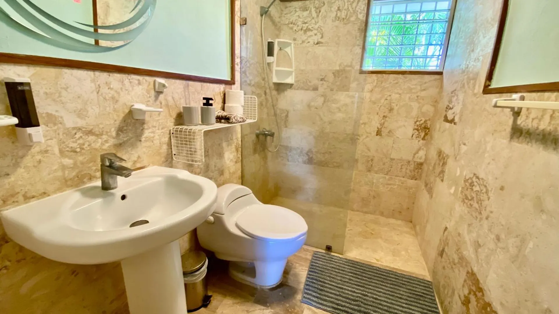 Un Lugar Unico Y Centrico Rd Los Corales Punta Cana Apartment
